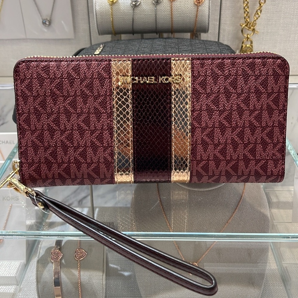 Michael Kors Jet Set Travel Large Signature Logo and Metallic Continental Wallet - Picture 13 of 16